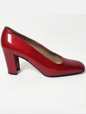 Stuart Weitzman women's red patent leather pumps with chunky heel size 7